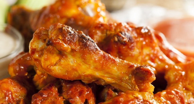 Tender & Spicy Hot Wings! (Great In A Pinch)
