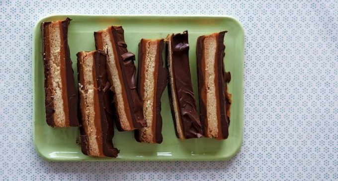 HomeMade Twix Candy Bar Recipe