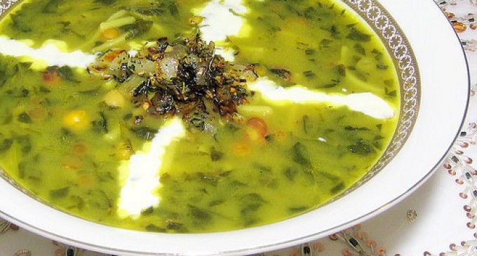 Persian Noodle Soup: Asheh Reshteh