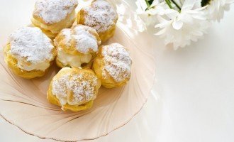 Five Simple Cream Puffs