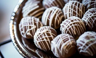 Mouthwatering Chocolate Cake Balls