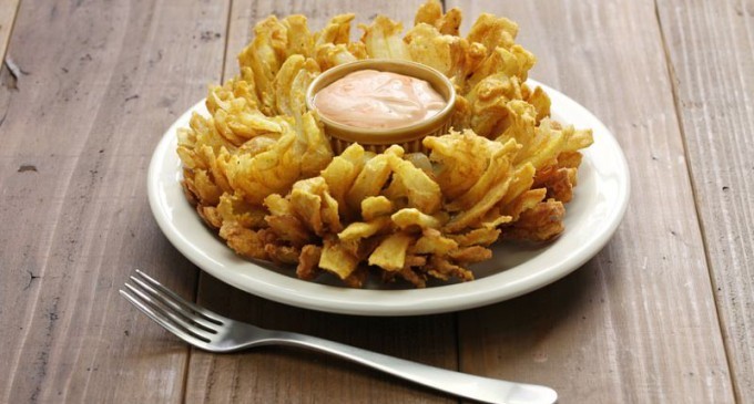 How To Make A Delicious Blooming Onion