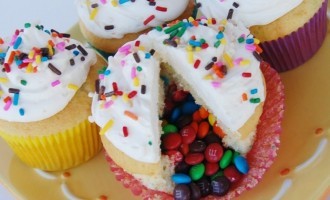 Cinco De Mayo Pinata Cupcakes