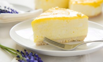 Refreshing Lemon Meringue With A Thick Mousse Filling
