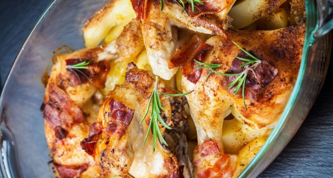 Everyone Will Be Begging For Seconds Once They’ve Had A Taste Of Bacon Baked Chicken And Potatoes