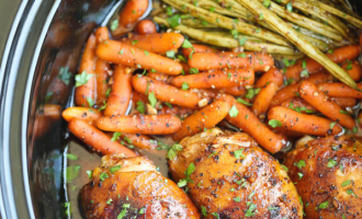 Crock Pot Creations: Slow Cooked Honey Garlic Chicken & Vegetables