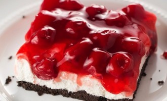 These Oreo Cherry Dream Bars Are So Good They’ll Leave Everyone Speechless
