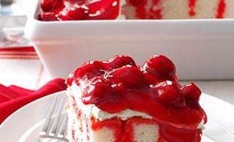 This Cherry Cream Cake Is Absolutely Heavenly & Worth Every Bite