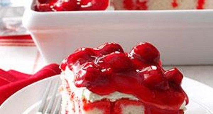 This Cherry Cream Cake Is Absolutely Heavenly & Worth Every Bite