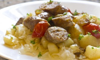 The Slow Cooker Get’s Us Every Time: This German Recipe For Sauerkraut, Potatoes & Sausage Is Amazing