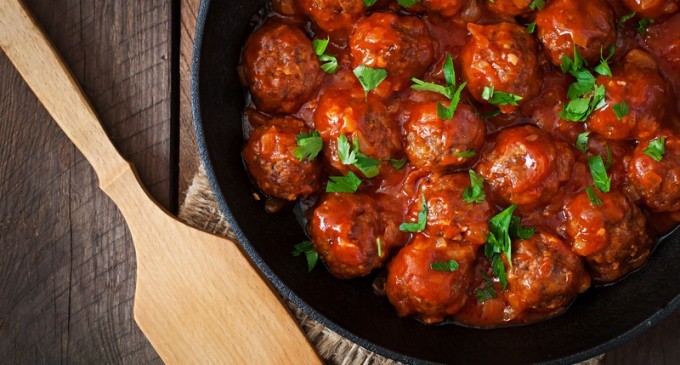 Have You Ever Tried Sweet & Sour Meatballs? They’re Such A Time Saver & Couldn’t Be Tastier