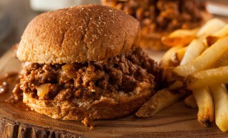 Slow Cooked Sloppy Joe Sandwiches With A Secret Ingredient… You’re Never Gunna Guess What It Is!