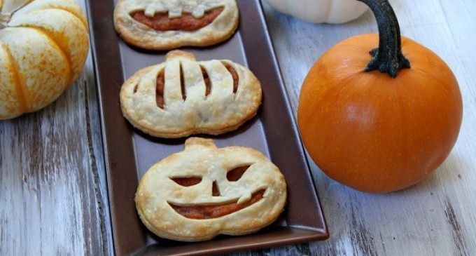 These Stuffed Brown Sugar & Pumpkin Pie Pop Tarts Are A Delicious Way To Kick-Off Halloween
