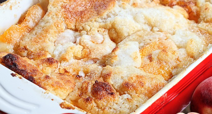This Peach Cobbler Tastes So Good I Can’t Wait To Try It A La Mode!