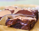 When You Want Something Chocolate-Y & Festive, These Peanut Butter Caramel Brownies Kick Ass!