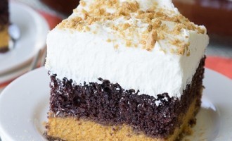 Pumpkin Cream Pie Is The Best Thing Since The Pumpkin Spice Latte!