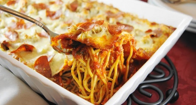 This Spaghetti Pizza Bake Is The Best Of Both Worlds Combined….