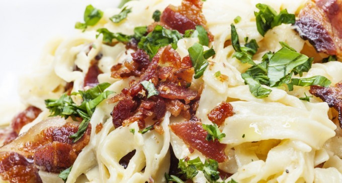 This Veggie Bacon Pasta Salad Will Make You Drool!