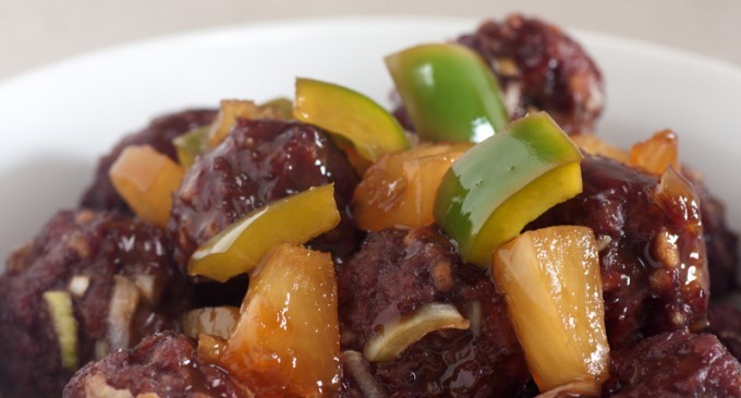 These Sweet & Sour Meatballs With Teriyaki & Pineapple Are Delicious
