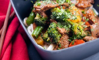 Fast, Easy & Big On Flavor: This Tender Beef Stir Fry With A Honey Pepper Sauce Is Amazing!