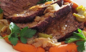 An All American Traditional Dinner Idea: Beef Pot Roast With Roasted Vegetables