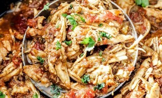 The Only Slow Cooker Shredded Mexican Chicken Recipe You Will Ever Need!