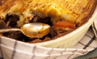 Straight Out Of The United Kingdom: How To Make A Shepherd’s Pie