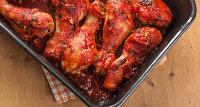 Spicy & Satisfying: Spice Up Your Dinner With Some Sriracha Honey Glazed Chicken Legs