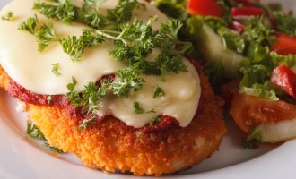 You’re Used To Seeing The Traditional Chicken Parmesan, But We Prefer To Make It Like This!