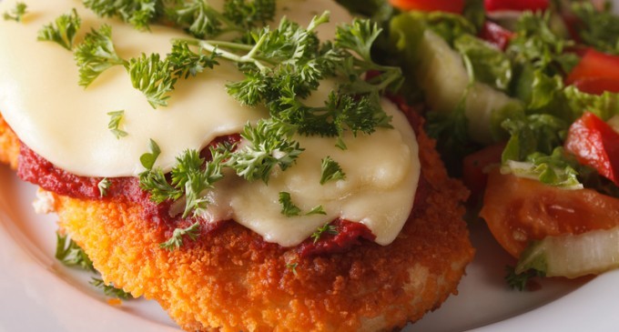 You’re Used To Seeing The Traditional Chicken Parmesan, But We Prefer To Make It Like This!