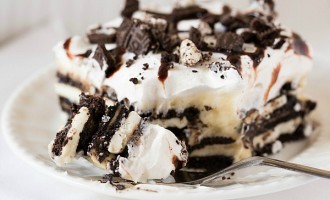 From The Oreo Cookie Crust To The Creamy, Chocolaty Filling, This Cheesecake Is Absolute Perfection In A Pan