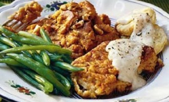 These Pork Chops & Gravy Are So Good You’ll Want Them For Dinner Every Night