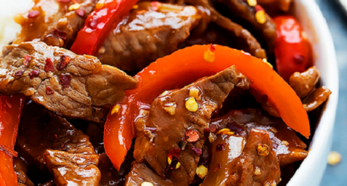 This Tender Asian Beef Is Stir-Fried In An Addictive Sweet & Spicy Sriracha Orange Sauce!