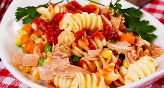 This Classic Pasta Dish Only Requires A Handful Of Basic Ingredients & It’s Easy To Customize!