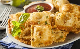 I Took One Bite Of These Fried Ravioli’s & My Taste Buds Were Never The Same
