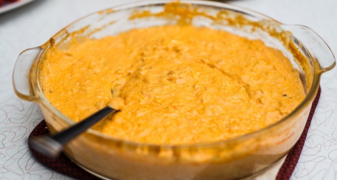 This Crock Pot Buffalo Chicken Dip Is Perfect For Your Superbowl Sunday Gathering!