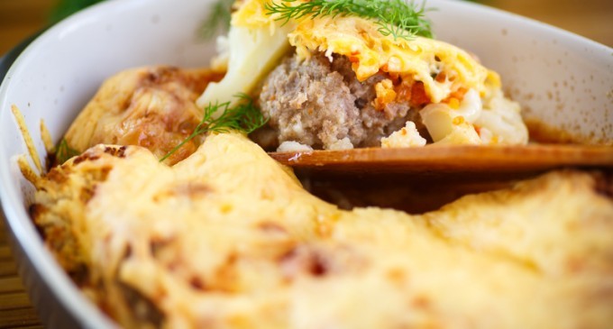 Have You Ever Tried A Cheesy Chicken Meatball Cauliflower Bake? It’s Two Of The Best Things Combined!