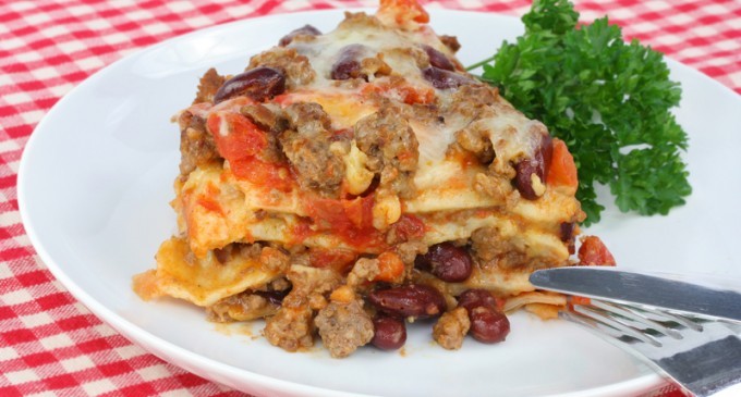 Looking To Mix Things Up? Try This Mexican Lasagna Tonight!