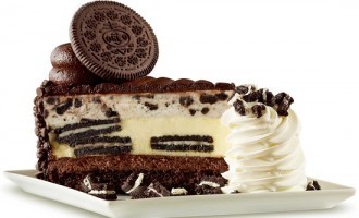 Dessert Of The Year: The Ultimate Oreo Cookies & Cream Fudge Cake