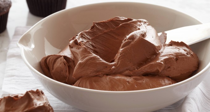 One Taste Of This Smooth & Creamy Nutella Buttercream Frosting & You’ll Want To Put It On Everything!