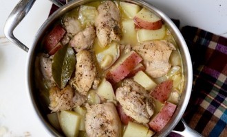 If Chicken, Rice & Potatoes Doesn’t Scream Down Home Comfort Food, We Don’t Know What Does!