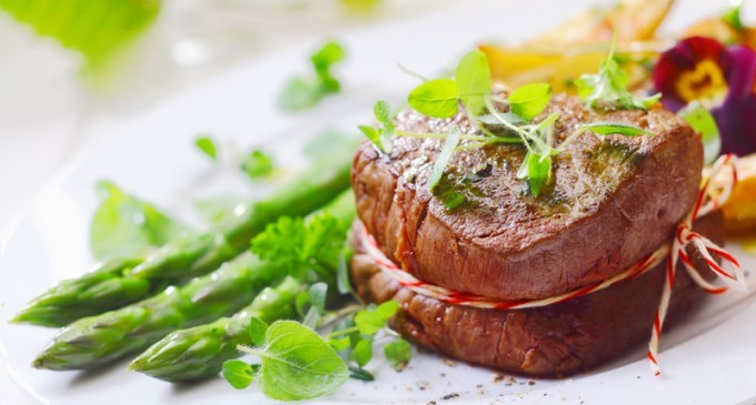 Are You Looking For That Perfect Meal? Check Out These Lemon, Garlic Sirloin Steak Tips!