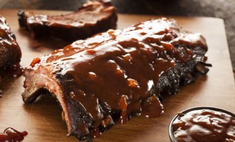 Who Needs The BBQ When You Can Make These Hawaiian Grilled Pork Ribs In Your Crock Pot?!