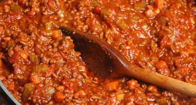 This Beefy Ragu Sauce Can Transform Even The Most Basic Pasta Dish!