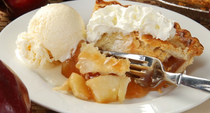 This Homemade Southern Apple Pie Couldn’t Get Any Better; We’re Giving Credit To This Special Ingredient!