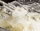 A Foolproof Way To Make Thick, Cream Cheese Frosting; Even The Novice Baker Can’t Mess This Up!