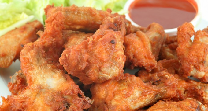You Don’t Always Need A Deep Fryer To Make Some Crispy Chicken Wings. All You Need To Do Is THIS!