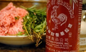17 Of The Greatest Sriracha Hot Sauce Recipes In The World – You Can Put This Stuff On Anything!