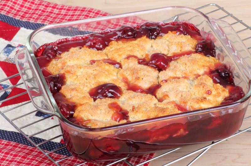 Slow Cooker Cherry Dump Cake This Is Just About The Easiest Dessert On
