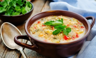 This Lemon Chicken Quinoa Soup Is Lighter On The Calories Yet Heavy On The Flavor – Woah Did This Have A Kick!